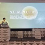 Leslie García from Interspecifics talking at one of our Culture Insights. Photo TCGA Archive.